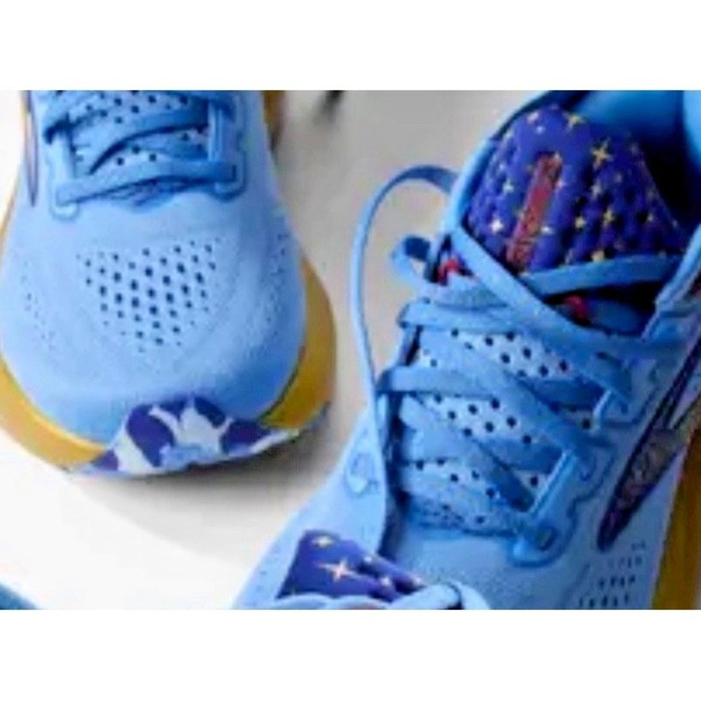 2026 runDisney Springtime Brooks Genie Glycerin 23 Womens Size 9 B Aladdin - Picture 8 of 9
